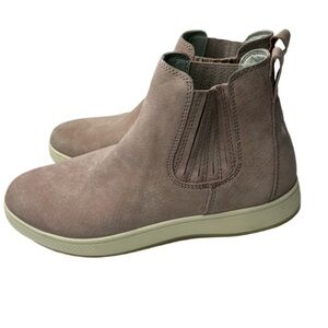 Aureus Dusty Pink Suede Chelsea Bootie 9 New